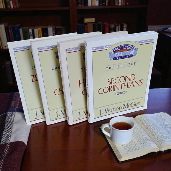 Faith Based Bundle 4 Commentary Books J Vernon McGee 1991 - Picture 9 of 9